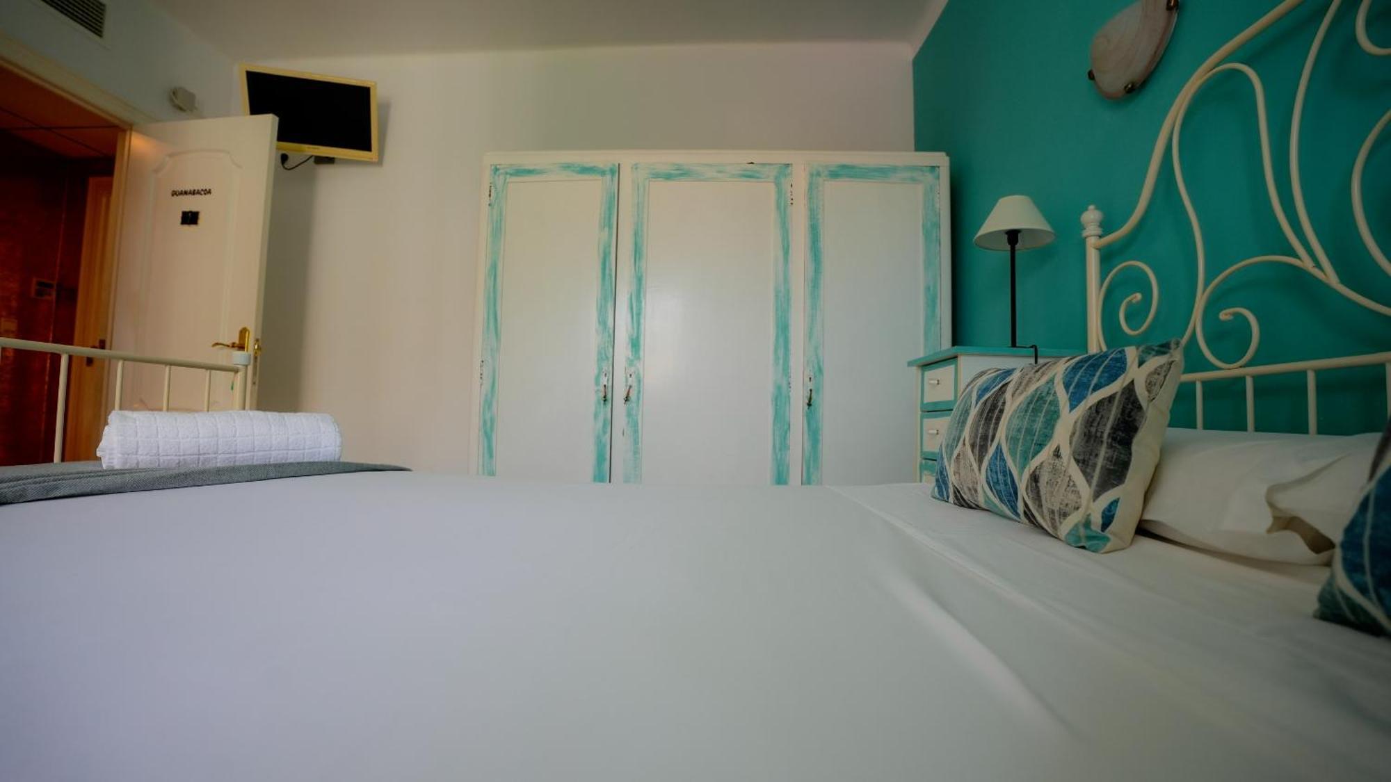 Bed and Breakfast La Casa De Mima Cubelles Habitación foto