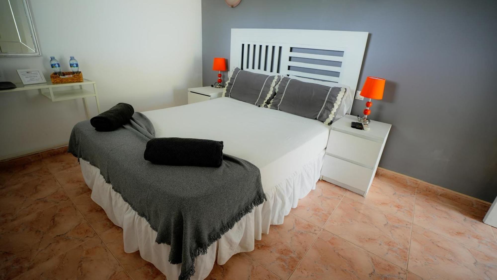 Bed and Breakfast La Casa De Mima Cubelles Habitación foto